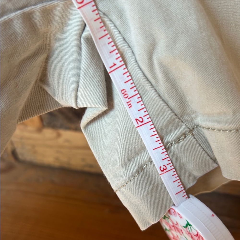 Classic JC Penny Tan/khaki Women's Shorts - Picture 5 of 6